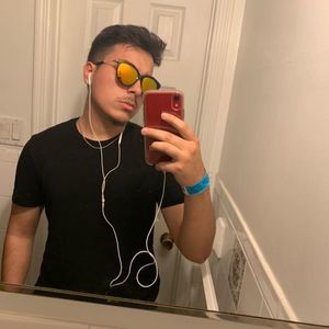 Meet your Posher, Daniel